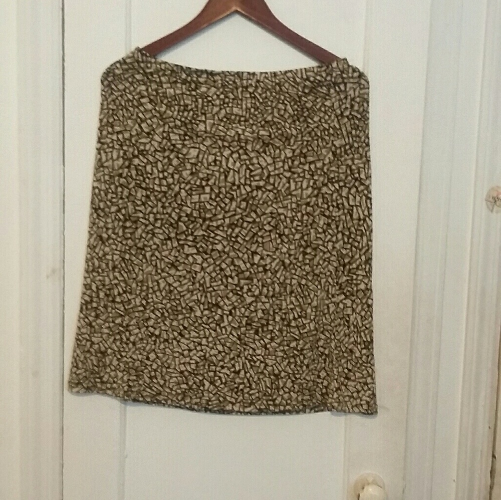 STRETCHY SKIRT